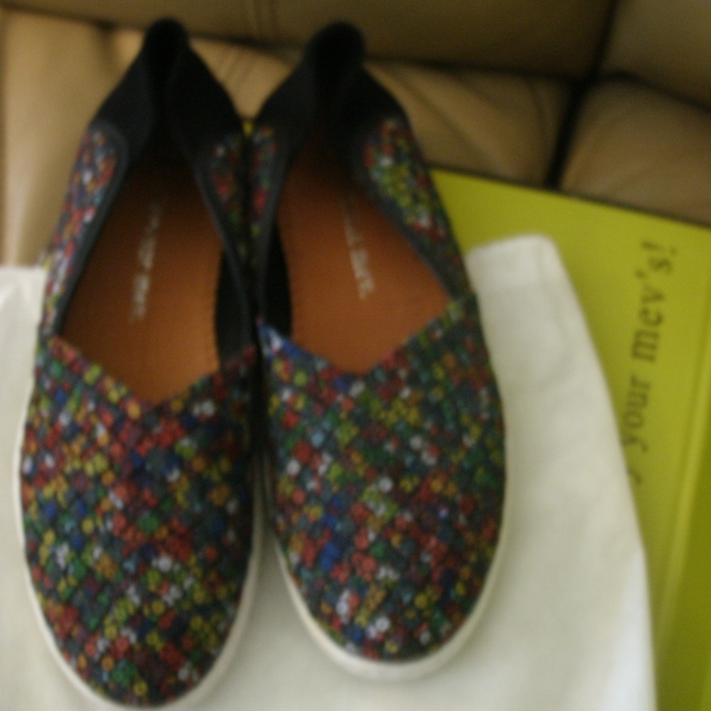 bernie mev. Woven flat.  Euro 38